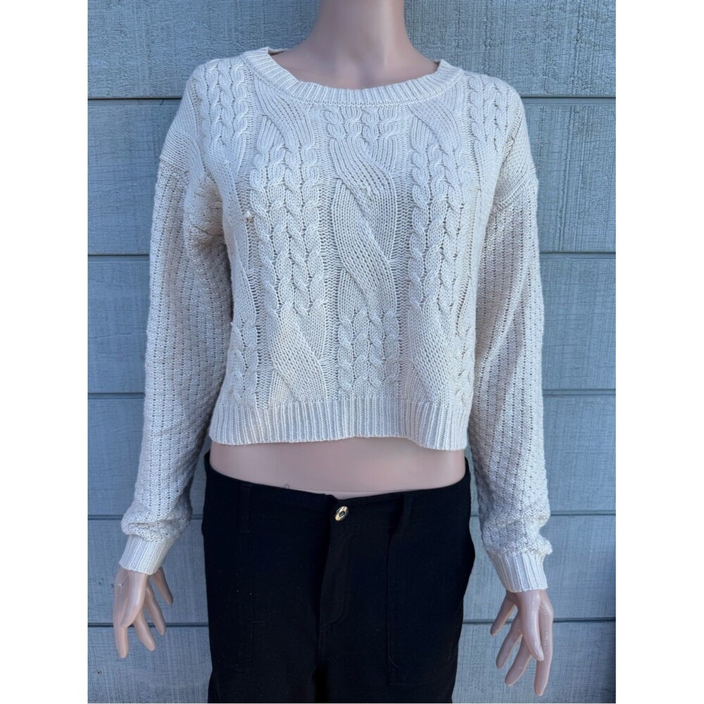 Women’s Cream Cable Knit Women's Cropped Sweater size L